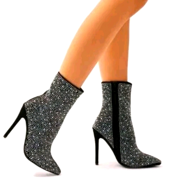 Shoes - Aurora Crystal, Pointy Toe Stiletto Heeled Boots NWT size 6